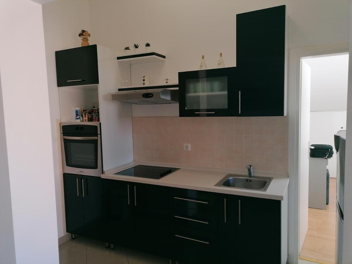 Golden View - Moderan Apartman Novalja Exterior photo